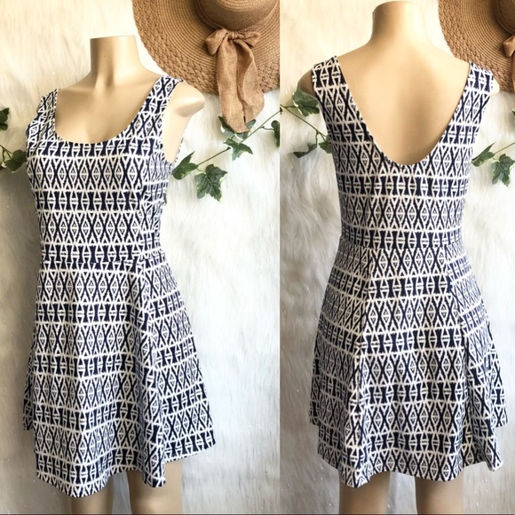 H&M Dresses & Skirts - H&M Divided casual dress